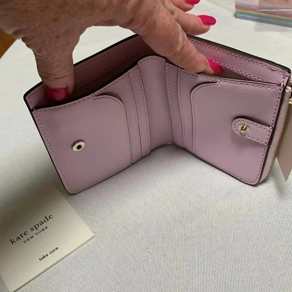 KATE SPADE ♠️ Parrot Wallet, NWT. Beautiful Color❣️ - Picture 2 of 5